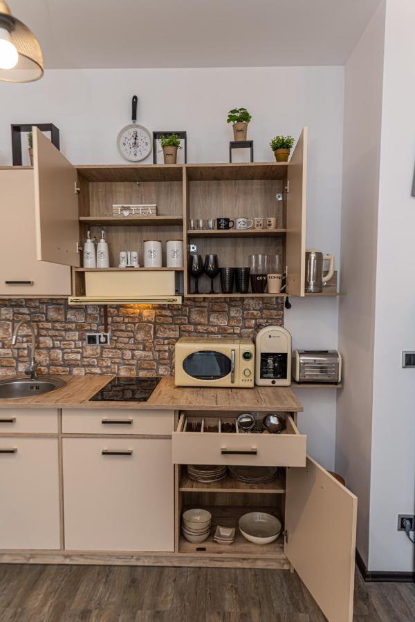 Aki Studio Silver Mountain פויאנה ברשוב מראה חיצוני תמונה